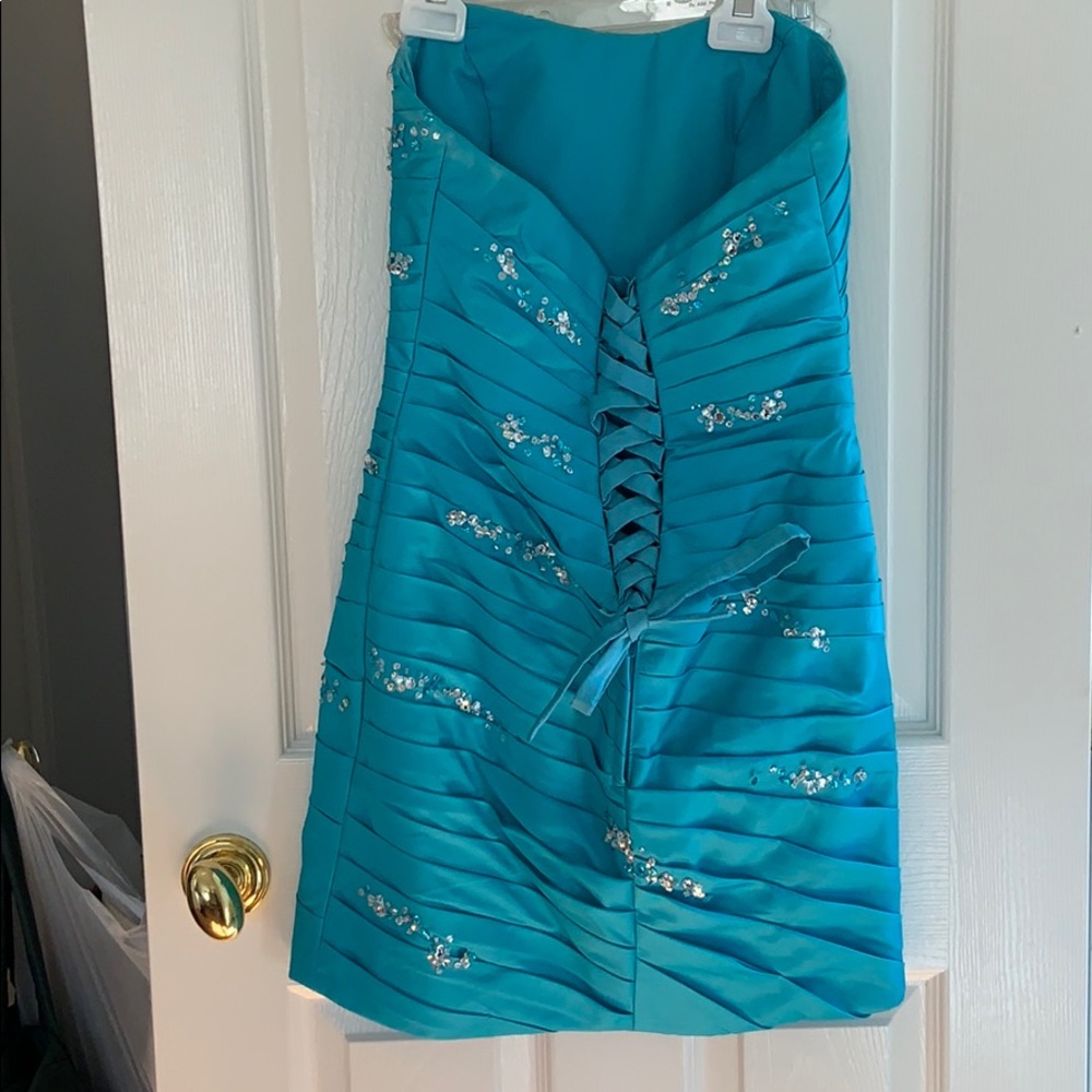 Short blue/teal party dress